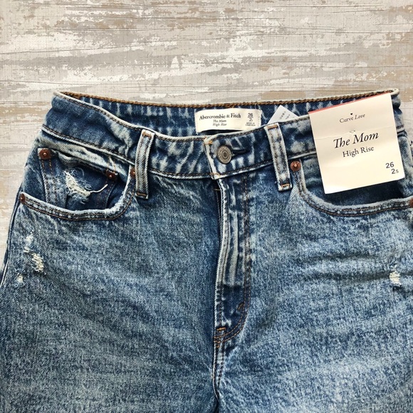 A&F Curve Love Acid Wash High Rise Jeans - Picture 6 of 6